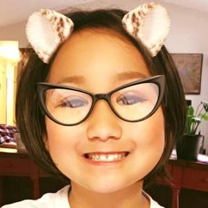 Meet your Posher, Lilly